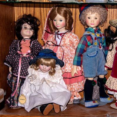 LARGE DOLL COLLECTION INCLUDING MADAME ALEXANDER