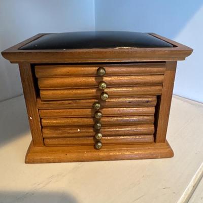 Sale Photo Thumbnail #185