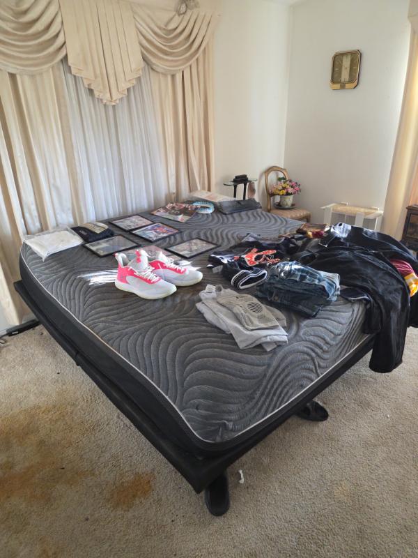 Sale Photo Thumbnail #19