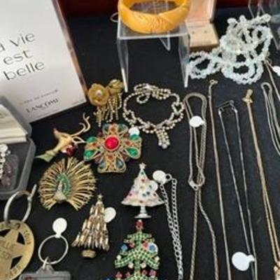 Sale Photo Thumbnail #56