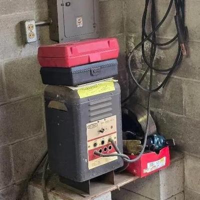 CRAFTSMAN 180 AMP A.C. ARC WELDER & 2 Cases With Torch Accessories, WELCO 11 IND Spool Wire, More