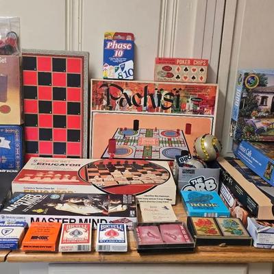 Vintage Family Board Games, Puzzles, Card Games, Dominos & Tri-Ominos, The Orb
