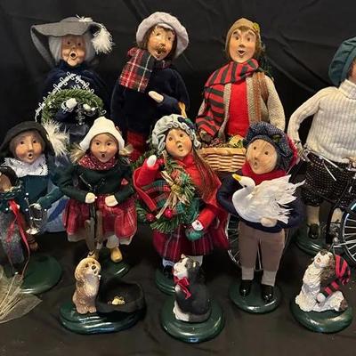 Vintage Byers’ Choice Christmas Carolers 