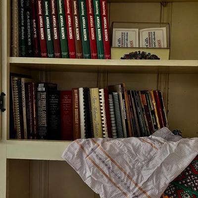 Vintage Cookbooks•Southern Living•Tony Chachere’s•Alabama Vocational Home Economics 