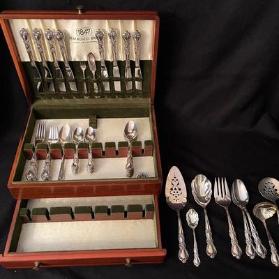 50-Piece 1847 Rogers Bros Heritage Silverplate Flatware Set w/ Storage Chest