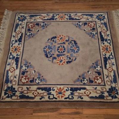 Thick Colorful Area Rug 50 3/4INW X 57INL With 2 1/2in Fringe On Each End