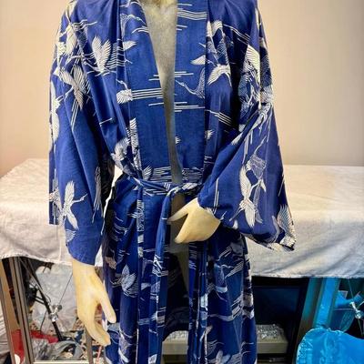 Smithsonian Institute 100% Cotton Crane Robe Small