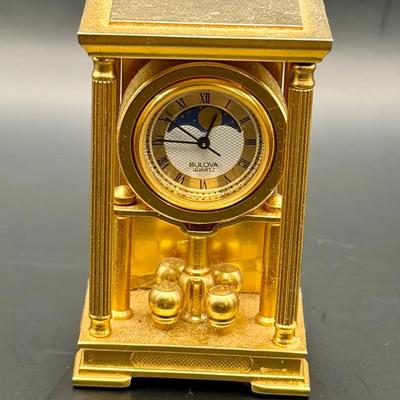 Bulova Miniature Collectible Clock, model B0510