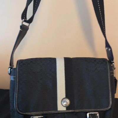 *NEW* Signature Voyager Messenger Bag - Black Canvas