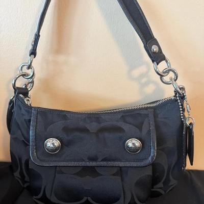 Another Near Perfect Coach! Coach Poppy Hobo Bag Black 