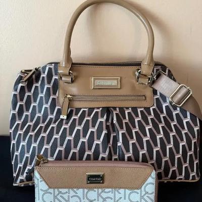 Near Perfect Calvin Klein Satchel Bag with Matching Wallet