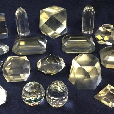 Cut Glass & Crystal Paper Weights With Swarovski Egg (17pcs)
