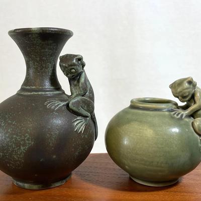 Mossy Green Ceramic Bud Vase With Monkey, 2pcs