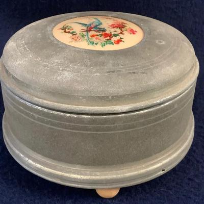 MCM Musical Powder Box