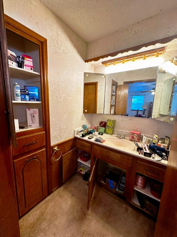 Sale Photo Thumbnail #17