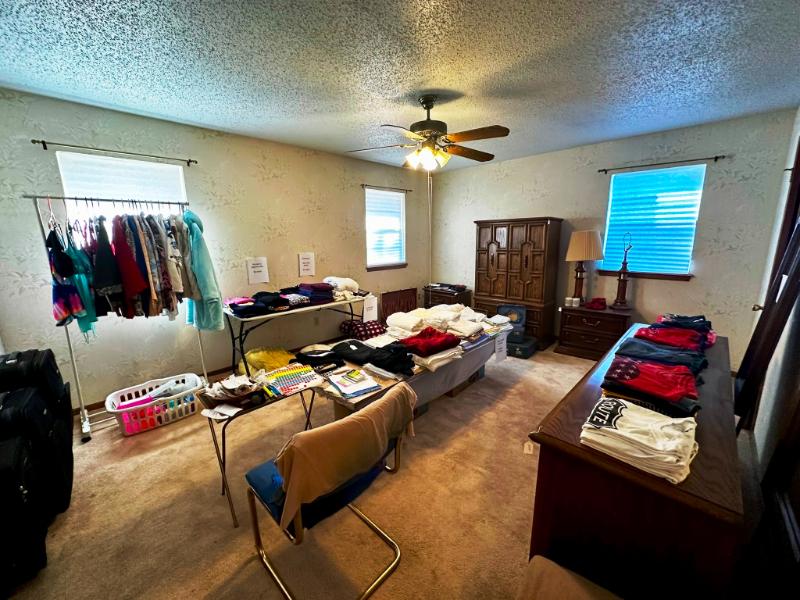 Sale Photo Thumbnail #15