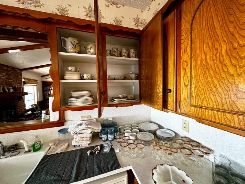 Sale Photo Thumbnail #2