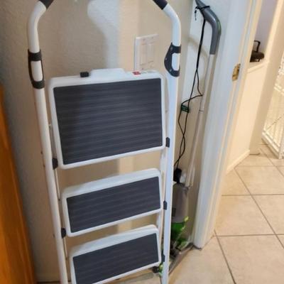 Sale Photo Thumbnail #132