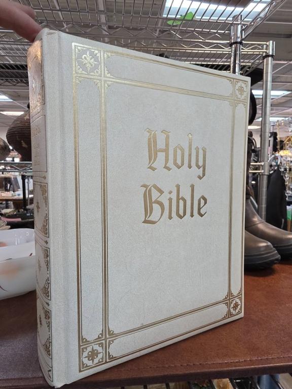 Sale Photo Thumbnail #474