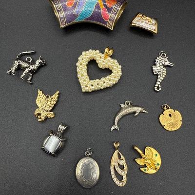 Sale Photo Thumbnail #12