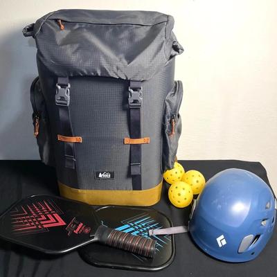 REI CO - OP Trail Pack Cooler & Franklin Jet Pickleball Paddles 
