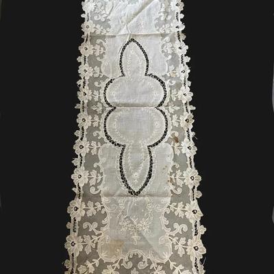 Vintage Side Board Runner