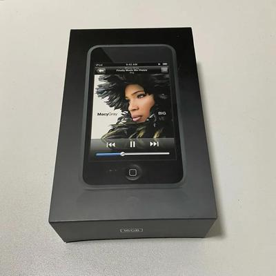 Apple iPod Touch With Box