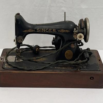 Antique Singer Model 66 Electric Sewing Machine In Wooden Case