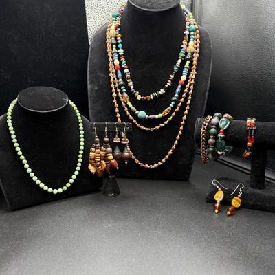 Fashion Jewelry -Natural Materials 