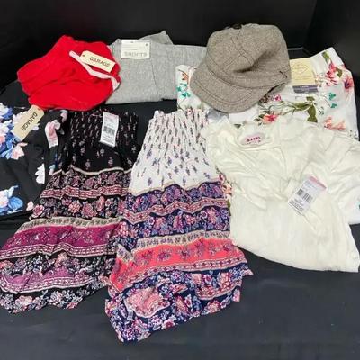 New With Tags Summer Clothing Shorts, Capris, Tank Top Sizes S-L