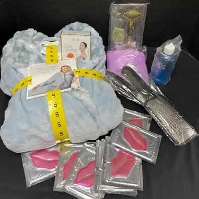 New Carole Hochman Plush Robe & Spa Accessories 