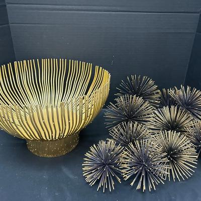 Gold Toned Decorative Bowl And Wall Hanging Accents 10 Count