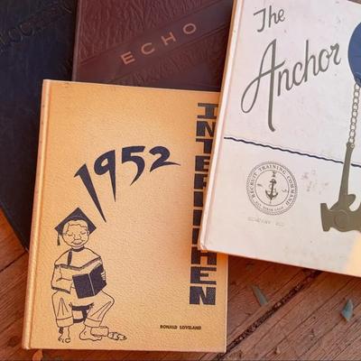 Yearbooks - East Grand Rapids 1952,1953 + Lee 1959 High School + US Navy Company 252 The Anchor SD