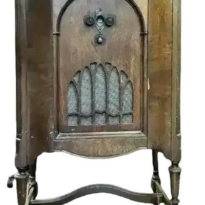 Vintage "Airline" Tube Radio with 100+ Tubes & Manuals