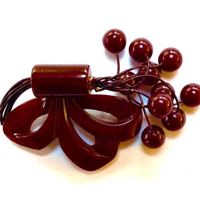 Sale Photo Thumbnail #22: Vtg. Bakelite cherry cluster brooch
