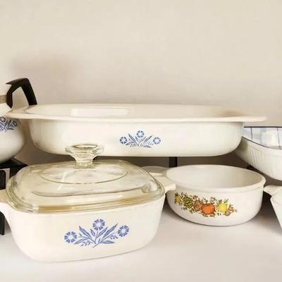 Assorted Corningware Vintage Cookware & Bakeware Collection