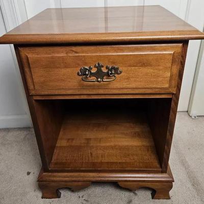 Solid Wood Moosened Furniture Nightstand 