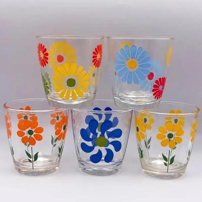Set of 5 Vintage Daisy Flower Juice Glasses – Mid-Century Retro Floral
