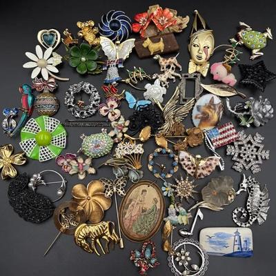 Large 65-Piece Vintage Pin & Brooch Lot – Mixed Styles and Designs 