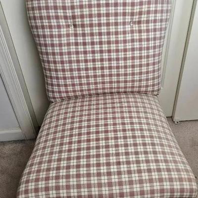 Plaid Lounge Armless Chair – Tan/Off-White with Red & Green Pattern, Front Casters