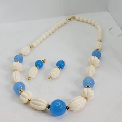 Trifari Blue And Cream Moonglow Style Beads Demi Parure