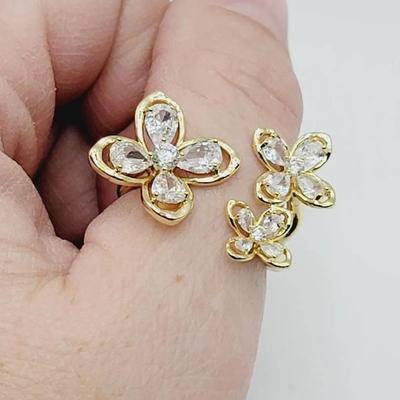CZ Flower Wrap Ring Sz 8 Currently Adjustable Gold Tone 