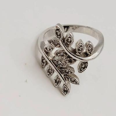 Silver Tone Laurel Leaf Ring Sz 9-9.5
