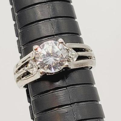 Sz 9 Silver Tone Engagement Cocktail Ring Travel Placeholder 