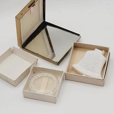 3pc Vintage  Compacts 2 Are Advertising 