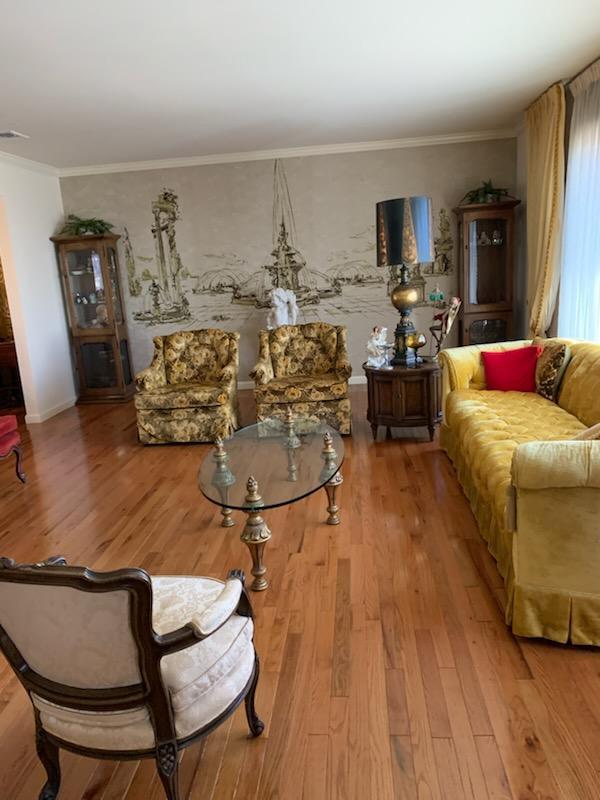 Sale Photo Thumbnail #25