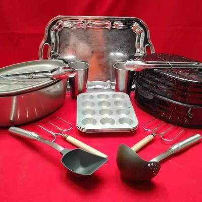Vintage Mixed Lot Cookware - Roasters, Platter, & Accessories!