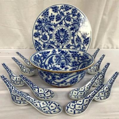  Blue & White Porcelain 