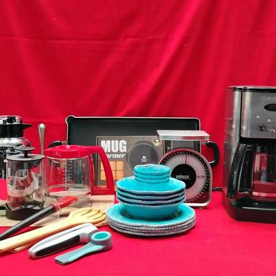 Kitchen Lot: Cuisinart, COSORI, Pelouze, Pier 1 Imports + More! 