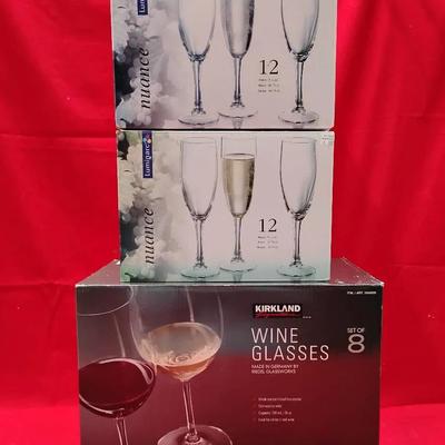 Elegant Glassware Lot: Kirkland/Riedel & Luminarc Flutes 